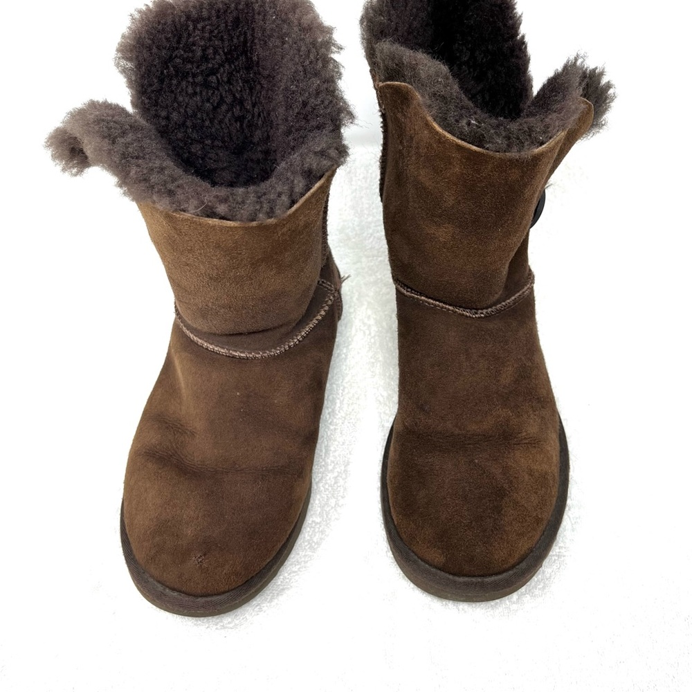 Ugg S/N 5803 Bailey Button Brown Boots